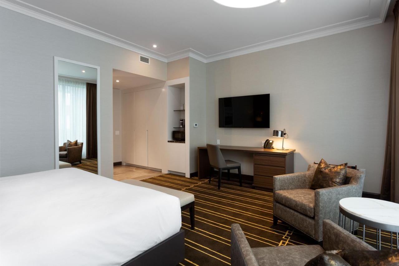 Sutton Place Hotel โตรอนโต ภายนอก รูปภาพ