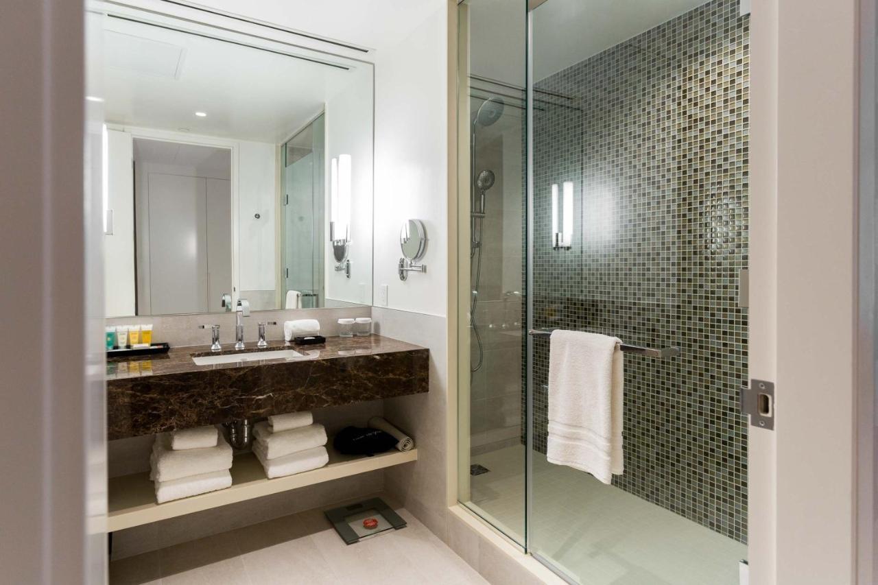Sutton Place Hotel โตรอนโต ภายนอก รูปภาพ