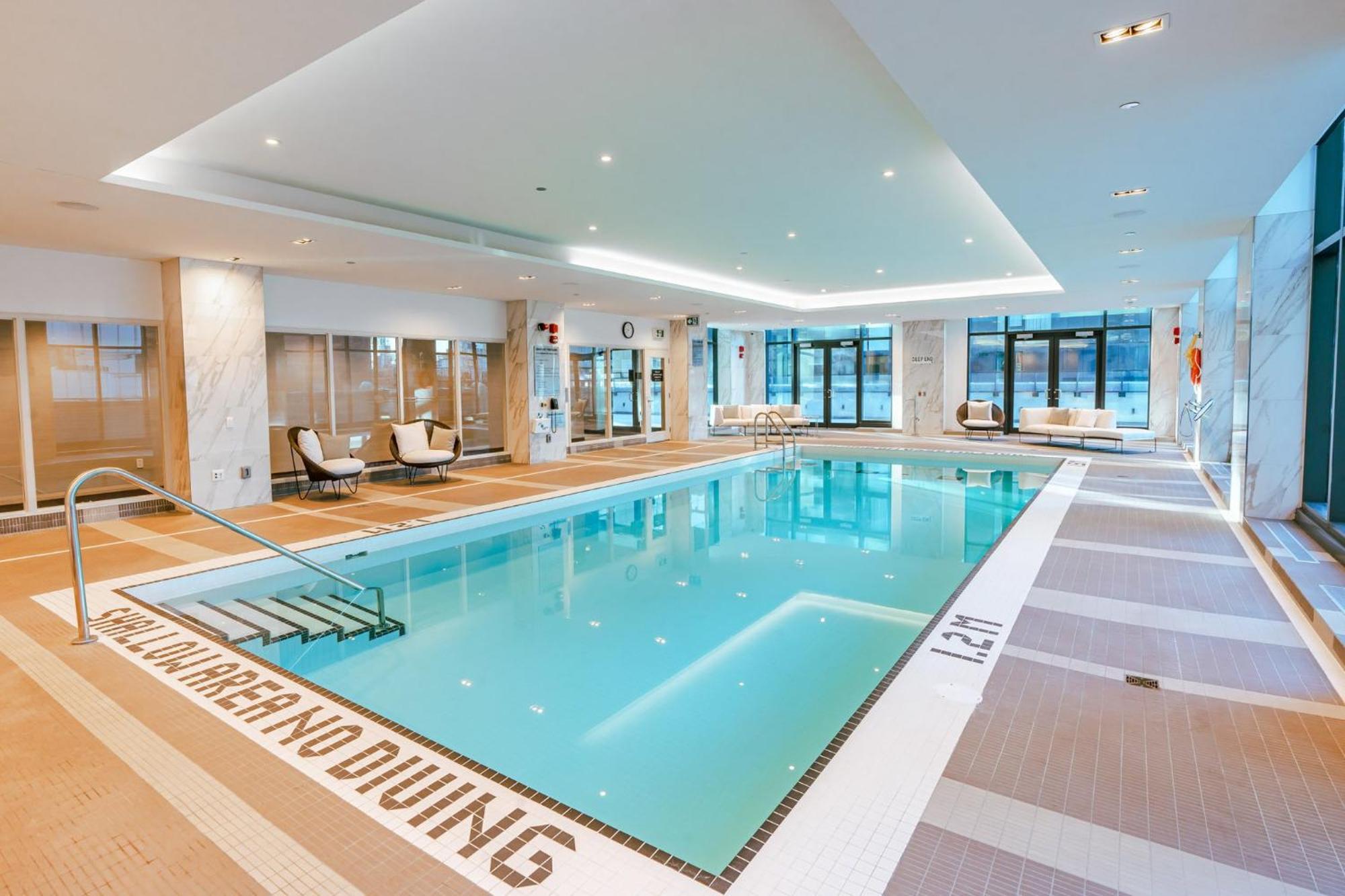 Sutton Place Hotel โตรอนโต ภายนอก รูปภาพ